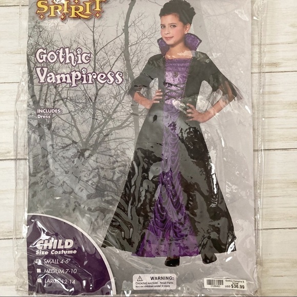 Gothic Vampiress Costume - Picture 1 of 4